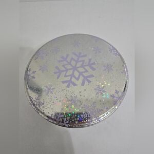 Christmas Snowflake Round Tin